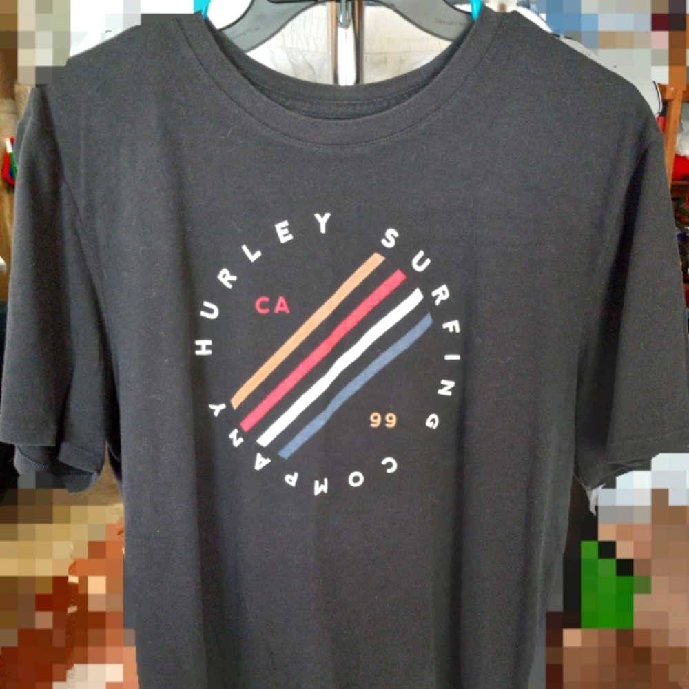 Size Large Hurley Men's T shirt